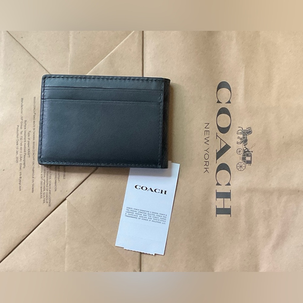 Coach Compact Billfold Wallet in Signature Canvas – NWT + Coach Shopping Bag - Picture 2 of 5